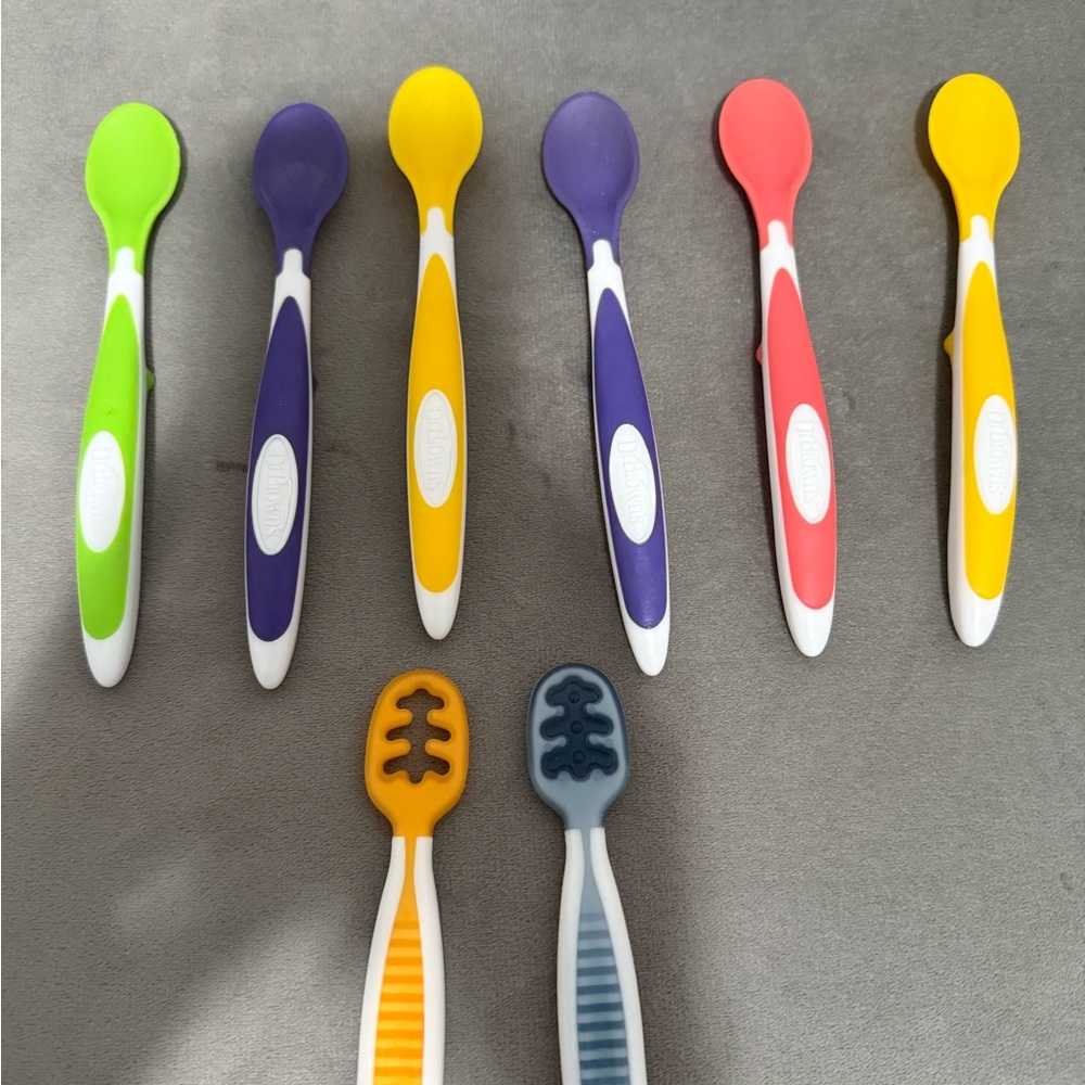 Bundle of 6 dr. Browns silicone spoons and NumNum Pre-Spoon GOOtensils